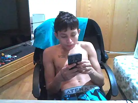 Snapshot of S4nt1luXx chatting on 26, 11, 2025 S4nt1luXx online show from 26, 11, 2025