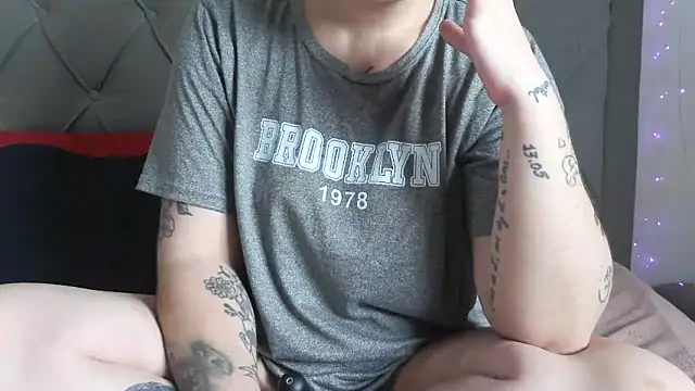 bunnyfox420 online show from 20, 4, 2026