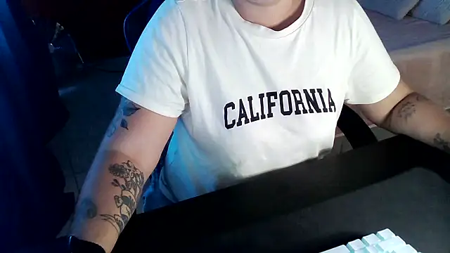 bunnyfox420 online show from 16, 9, 2025