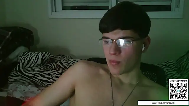 Snapshot of vitorsafado19 chatting on 16, 10, 2025 vitorsafado19 online show from 16, 10, 2025