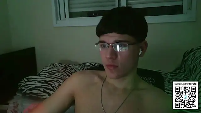 Snapshot of vitorsafado19 chatting on 3, 10, 2025 vitorsafado19 online show from 3, 10, 2025