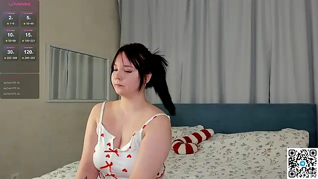 Snapshot of maya_suun chatting on 26, 2, 2025 maya suun online show from 26, 2, 2025