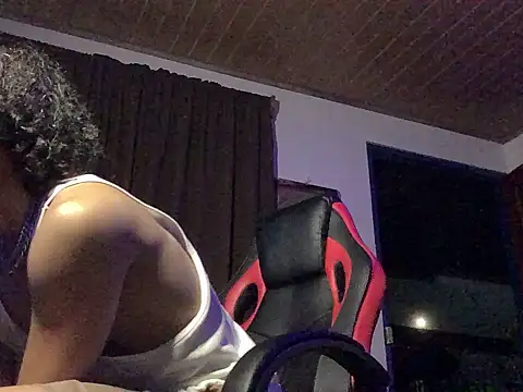 Snapshot of Nooneisthis chatting on 25, 10, 2025 Nooneisthis online show from 25, 10, 2025