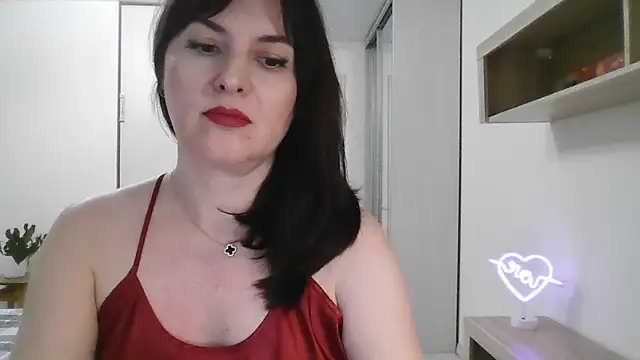 Victoria Glam online show from 11, 2, 2025