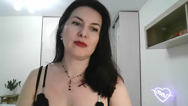 Victoria Glam online show from 10, 2, 2025