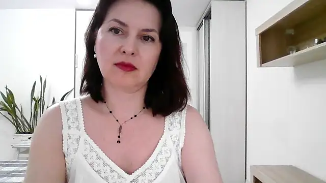 Victoria Glam online show from 27, 9, 2025