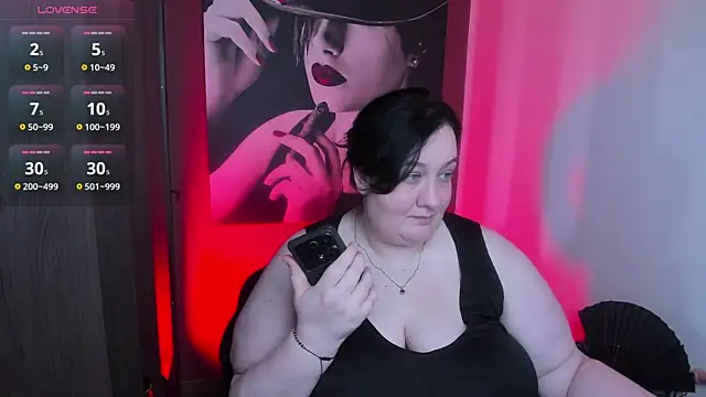 Snapshot of QueenOfHaze chatting on 3, 6, 2026 QueenOfHaze online show from 3, 6, 2026