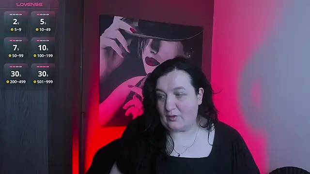 Snapshot of QueenOfHaze chatting on 27, 5, 2026 QueenOfHaze online show from 27, 5, 2026