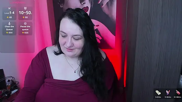 Snapshot of QueenOfHaze chatting on 7, 5, 2026 QueenOfHaze online show from 7, 5, 2026