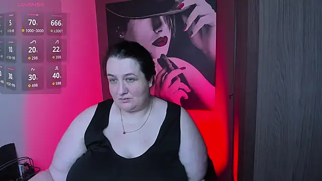 Snapshot of QueenOfHaze chatting on 6, 5, 2026 QueenOfHaze online show from 6, 5, 2026
