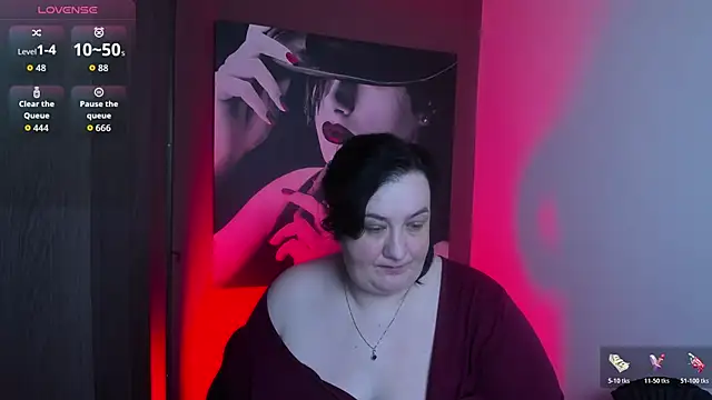 Snapshot of QueenOfHaze chatting on 26, 5, 2026 QueenOfHaze online show from 26, 5, 2026