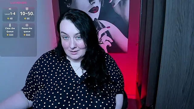 QueenOfHaze online show from 11, 4, 2026