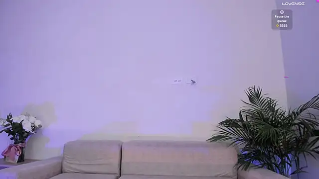 Hannah Jonhson online show from 21, 12, 2025