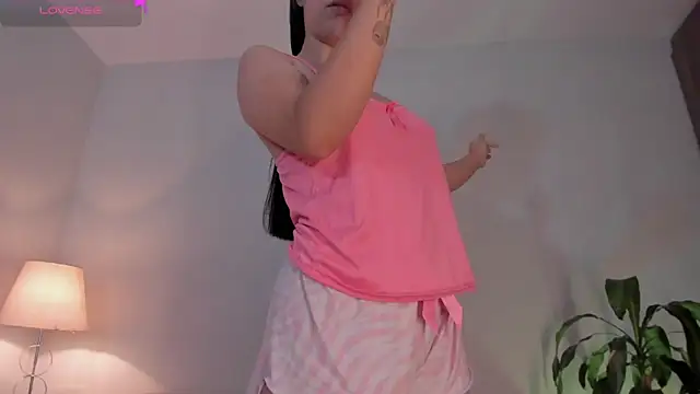 Snapshot of Hannah_Jonhson chatting on 23, 7, 2026 Hannah Jonhson online show from 23, 7, 2026