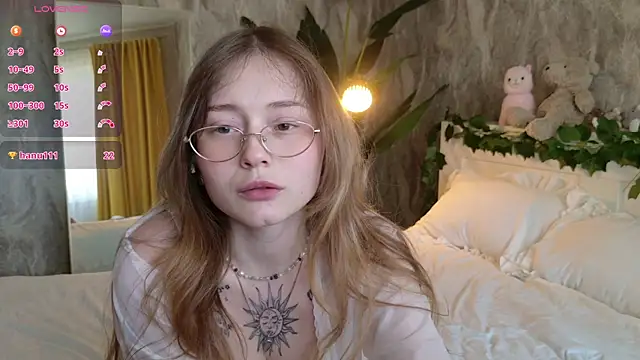 Snapshot of Yo_Pixxie chatting on 25, 9, 2025 Yo Pixxie online show from 25, 9, 2025