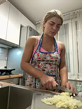 Donna Sun online show from 6, 3, 2025