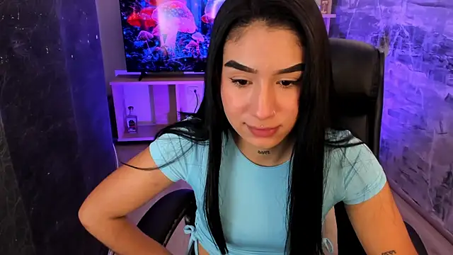 IsabellaRodrigo online show from 28, 1, 2025