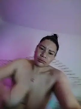 isabelajonesgl online show from 2, 12, 2025