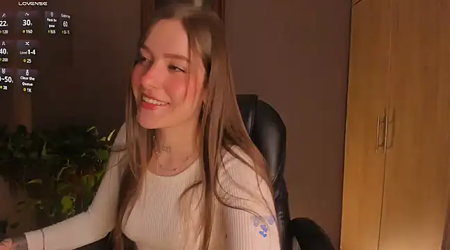 Snapshot of eilynxx chatting on 2, 2, 2025 eilynxx online show from 2, 2, 2025