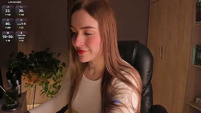 Snapshot of eilynxx chatting on 12, 3, 2025 eilynxx online show from 12, 3, 2025