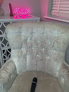 Snapshot of MakemeMillie1 chatting on 1, 12, 2025 MakemeMillie1 online show from 1, 12, 2025