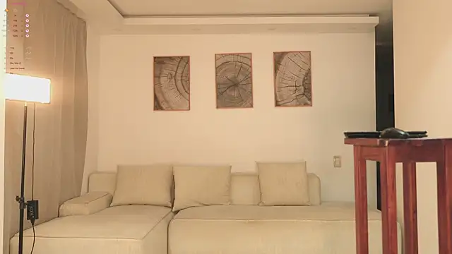 cinnamon crisss online show from 16, 5, 2026