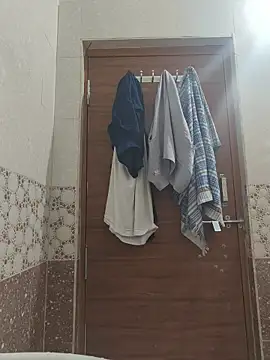 Snapshot of randit7 chatting on 23, 11, 2025 randit7 online show from 23, 11, 2025