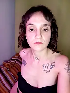 parejarica420 online show from 17, 4, 2026