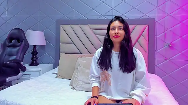 Snapshot of VioletRousse_ chatting on 18, 9, 2025 VioletRousse online show from 18, 9, 2025
