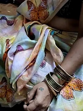 Snapshot of laxmitelugu78 chatting on 11, 3, 2025 laxmitelugu78 online show from 11, 3, 2025