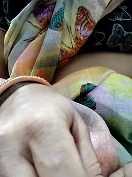 Snapshot of laxmitelugu78 chatting on 11, 3, 2025 laxmitelugu78 online show from 11, 3, 2025