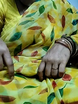 Snapshot of laxmitelugu78 chatting on 12, 3, 2025 laxmitelugu78 online show from 12, 3, 2025