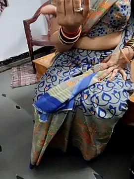 Snapshot of laxmitelugu78 chatting on 5, 3, 2025 laxmitelugu78 online show from 5, 3, 2025