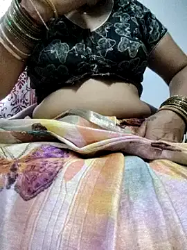 Snapshot of laxmitelugu78 chatting on 11, 3, 2025 laxmitelugu78 online show from 11, 3, 2025