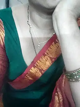 Snapshot of laxmitelugu78 chatting on 2, 11, 2025 laxmitelugu78 online show from 2, 11, 2025