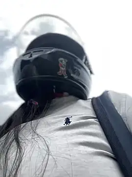 Im-Allysoon online show from 4, 2, 2025