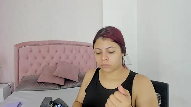 Snapshot of Kendall__Fox chatting on 7, 10, 2025 Kendall Fox online show from 7, 10, 2025