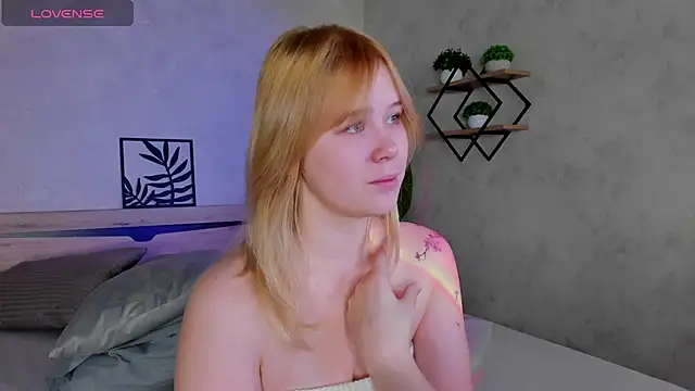 Amy Kimberlly online show from 6, 10, 2025