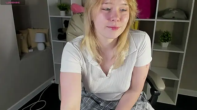 Amy Kimberlly online show from 15, 9, 2025