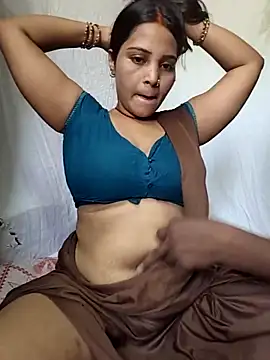 Snapshot of Simrandeshipp chatting on 19, 5, 2026 Simrandeshipp online show from 19, 5, 2026