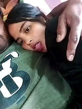 Snapshot of Simrandeshipp chatting on 28, 2, 2025 Simrandeshipp online show from 28, 2, 2025