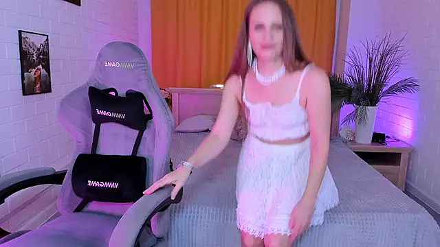 EmiliaBedy online show from 2, 12, 2025