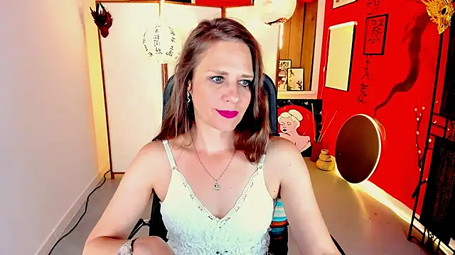 Snapshot of EmiliaBedy chatting on 3, 6, 2026 EmiliaBedy online show from 3, 6, 2026