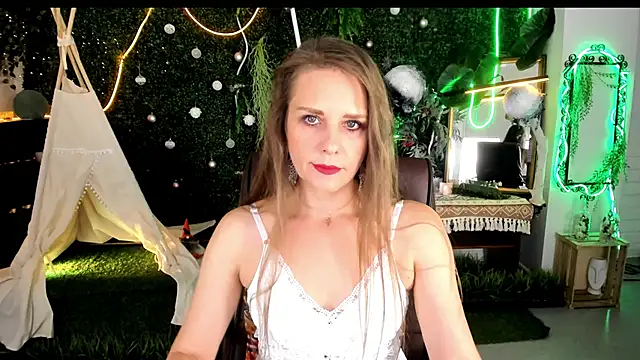 Snapshot of EmiliaBedy chatting on 21, 6, 2026 EmiliaBedy online show from 21, 6, 2026