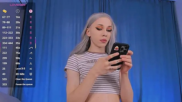 Shiny Jennifer online show from 8, 11, 2025