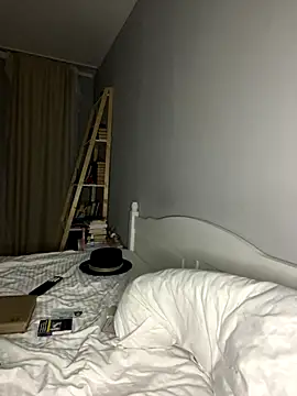 bunnythetailor online show from 15, 10, 2025