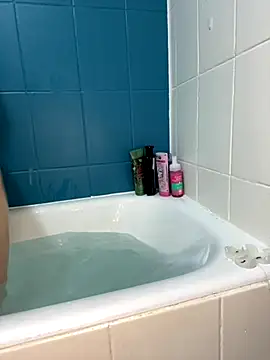 bunnythetailor online show from 29, 10, 2025