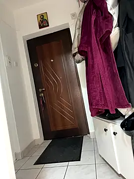 bunnythetailor online show from 18, 12, 2025