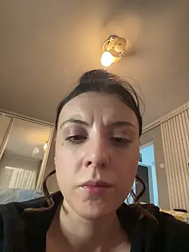 Snapshot of bunnythetailor chatting on 3, 2, 2025 bunnythetailor online show from 3, 2, 2025
