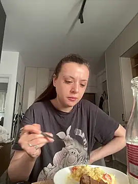 bunnythetailor online show from 28, 5, 2026